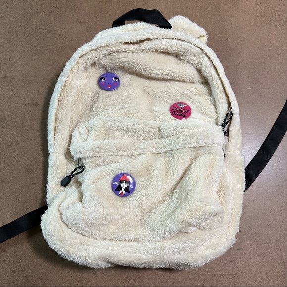 Fuzzy backpack - Picture 4 of 14